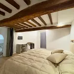 Bartolo 40 - Historic Centre - Italywego Apartman *
